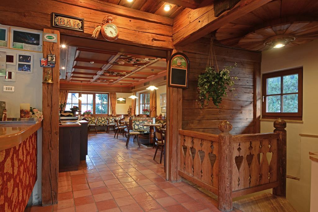 Hotel Dolomites Inn Canazei Ngoại thất bức ảnh