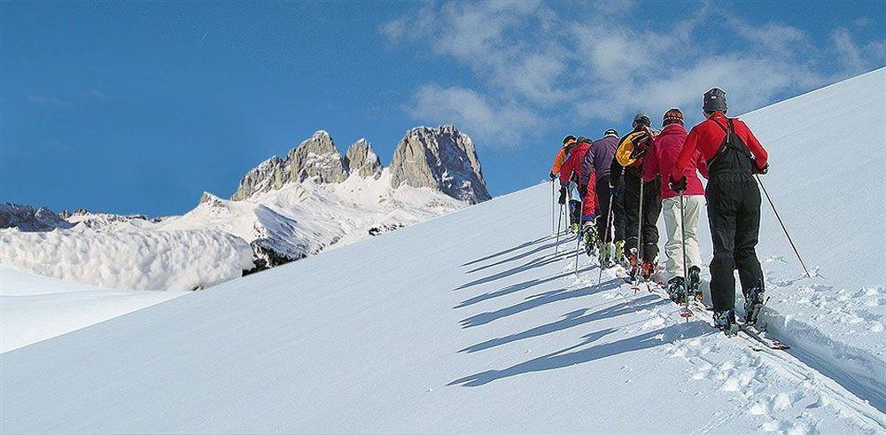 Hotel Dolomites Inn Canazei Ngoại thất bức ảnh