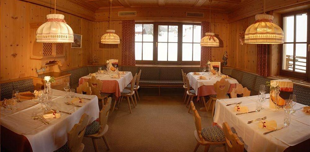 Hotel Dolomites Inn Canazei Ngoại thất bức ảnh