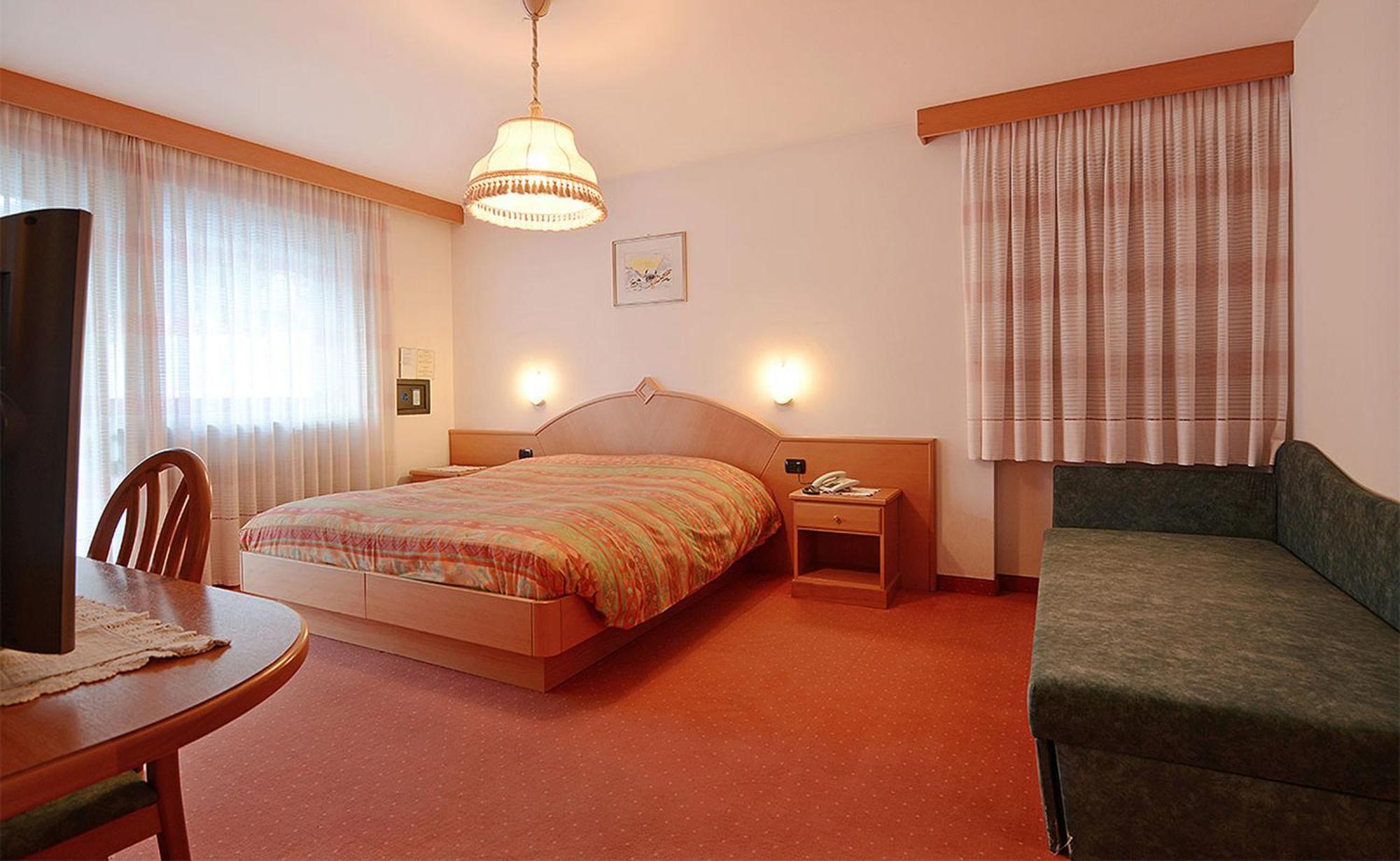 Hotel Dolomites Inn Canazei Ngoại thất bức ảnh