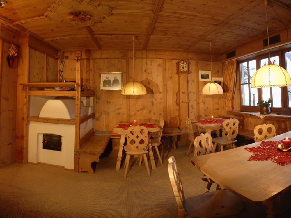 Hotel Dolomites Inn Canazei Ngoại thất bức ảnh