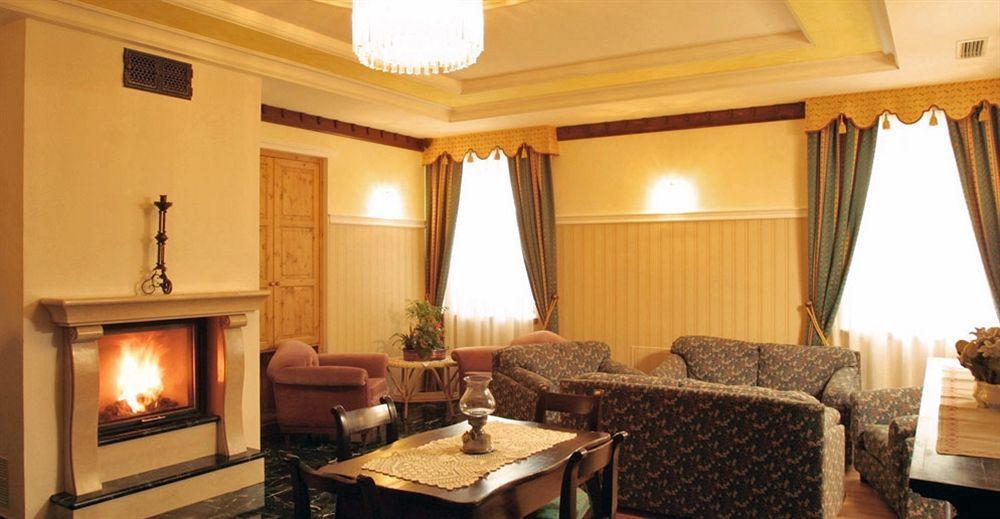 Hotel Dolomites Inn Canazei Ngoại thất bức ảnh