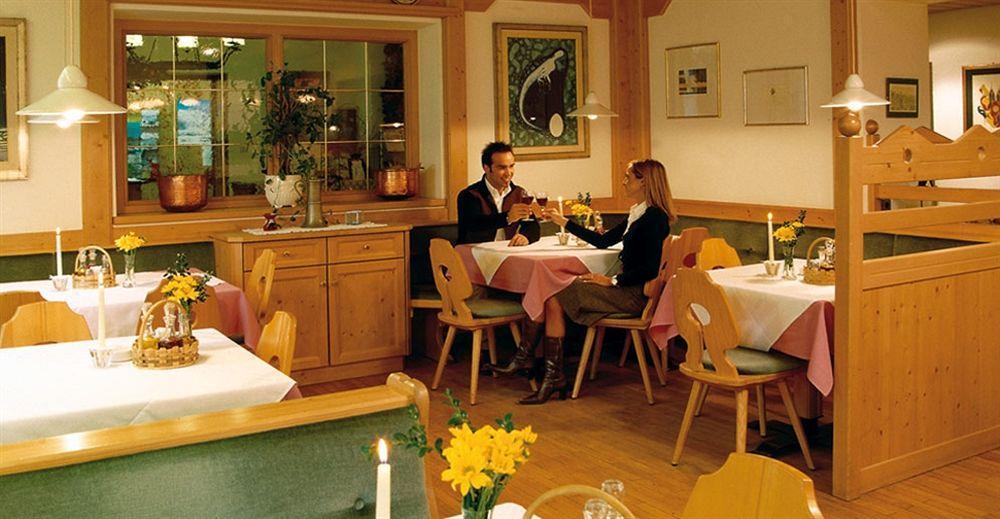 Hotel Dolomites Inn Canazei Ngoại thất bức ảnh