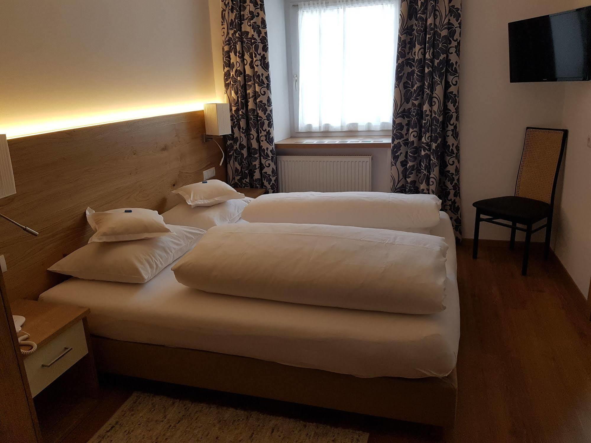 Hotel Dolomites Inn Canazei Ngoại thất bức ảnh
