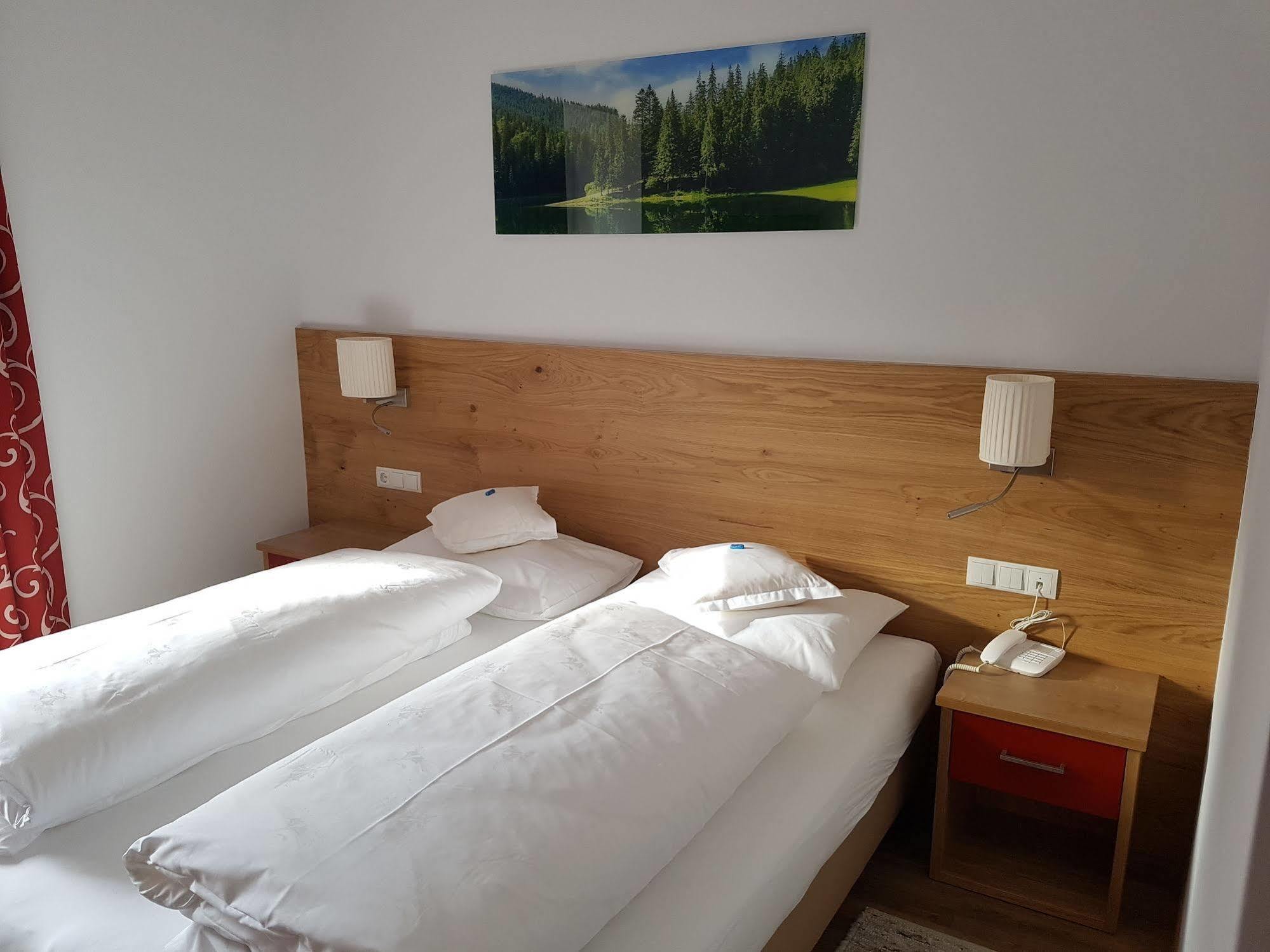 Hotel Dolomites Inn Canazei Ngoại thất bức ảnh