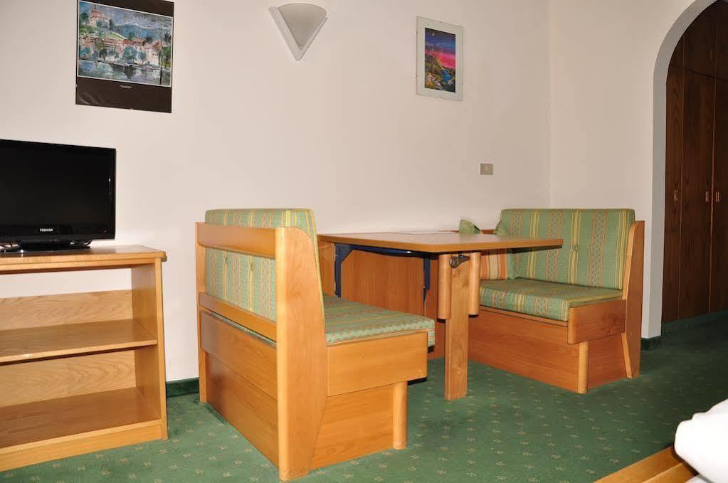 Hotel Dolomites Inn Canazei Ngoại thất bức ảnh
